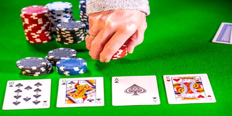 Nắm bắt tài chính và chiến lược phù hợp thắng lớn trong poker